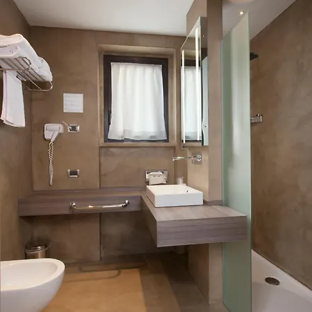 Hotel Western Borgolecco Arcore