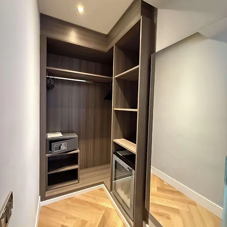 Western Borgolecco 4* ארקורה